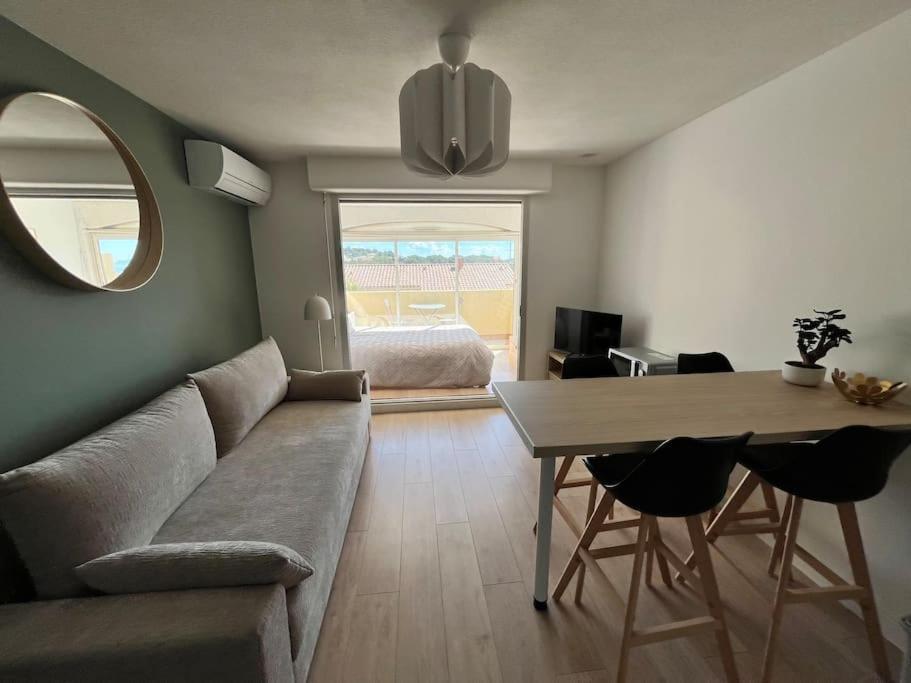 Studio Vue Mer Avec Piscine Et Terrain De Tennis โซเซ-เล-แป็ง ภายนอก รูปภาพ