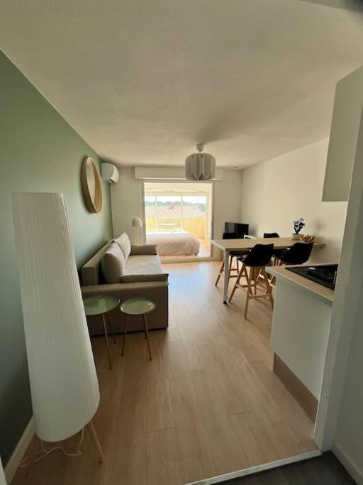 Studio Vue Mer Avec Piscine Et Terrain De Tennis โซเซ-เล-แป็ง ภายนอก รูปภาพ